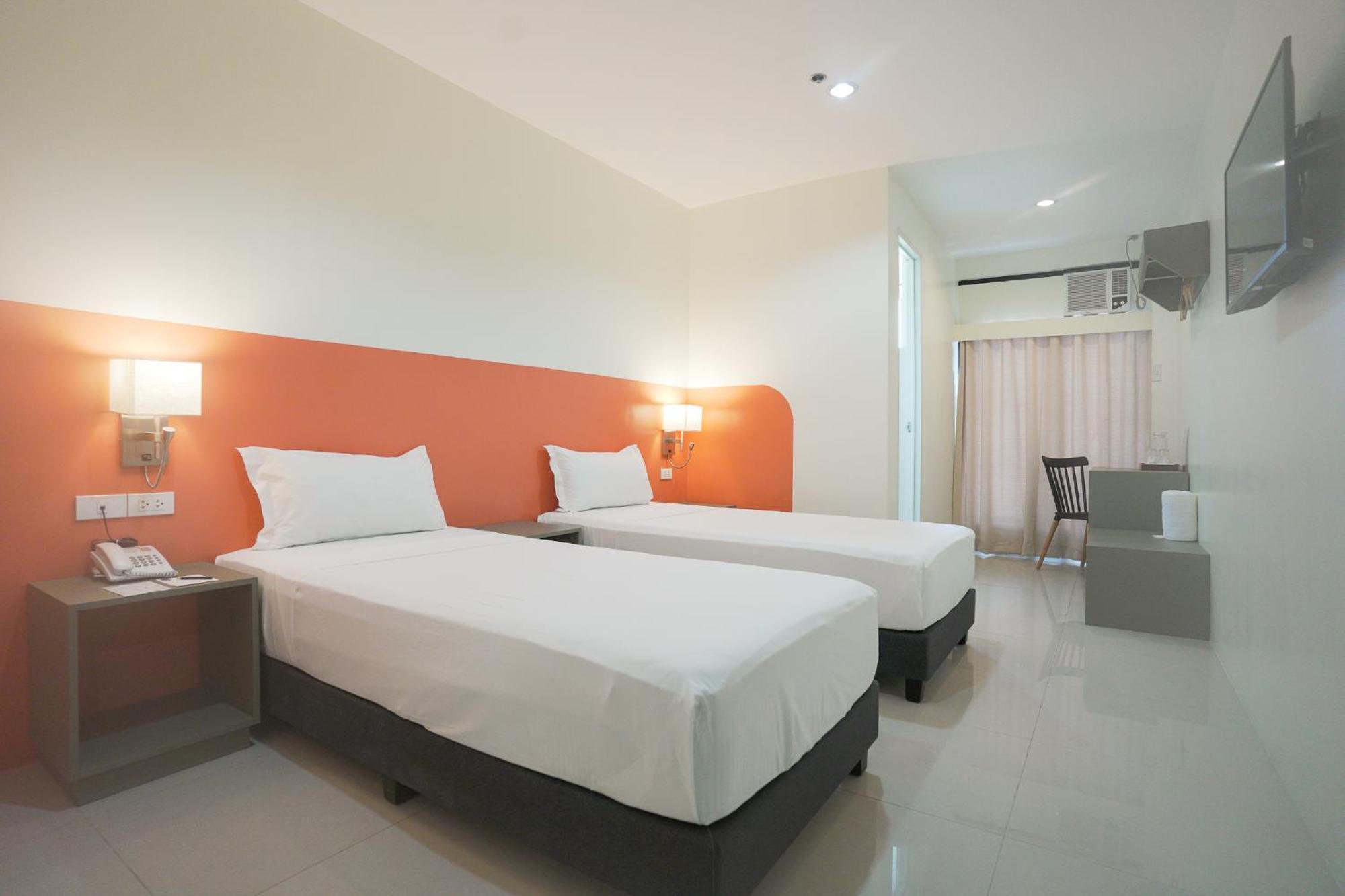 Travelbee Airport Inn Lapu-Lapu City Exterior foto